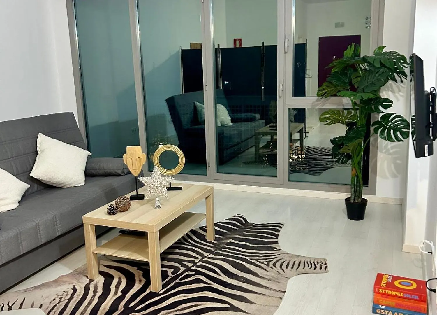 De Madrid Al Cielo Suites Con Wifi Y Netflix Apartment